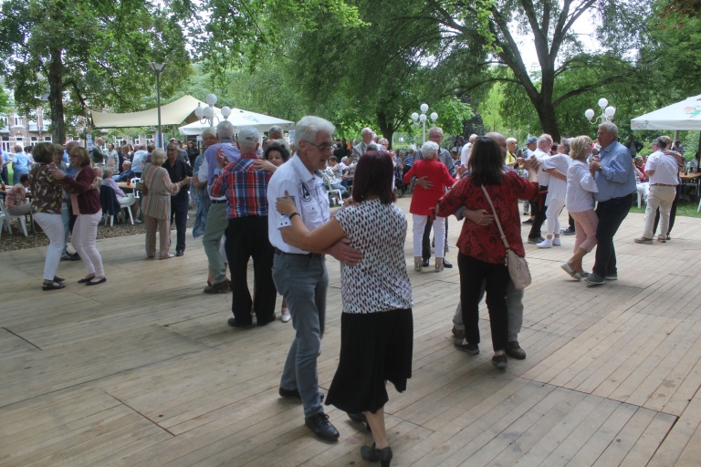 02.10.2022 Dansen in het park - Dansen met