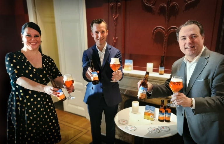 Theater aan het Vrijthof presenteert jubileumbier ter ere van 30-jarig bestaan