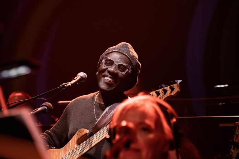 Richard Bona 3 - Caspar Abbenhuis.jpg